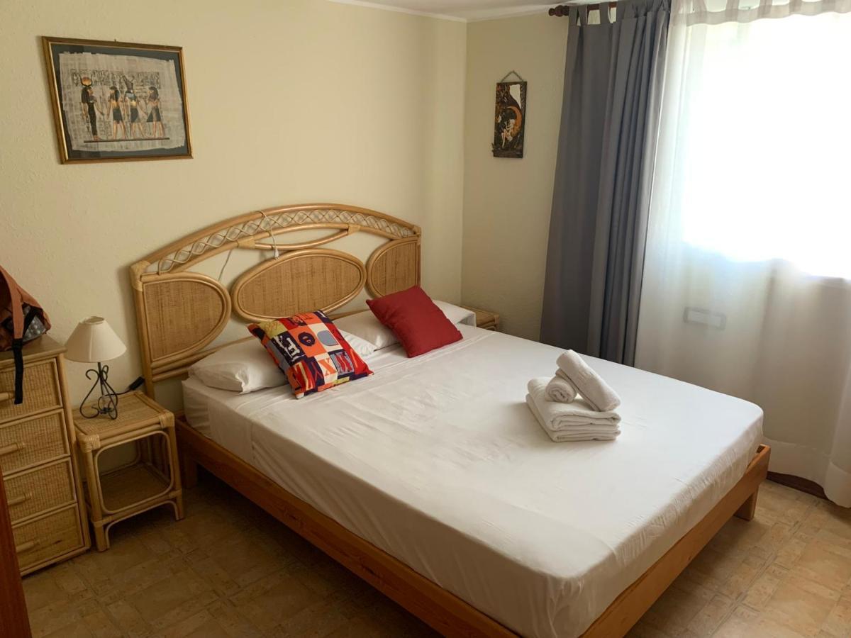 Apartamentos Miranda Es Pujols Esterno foto