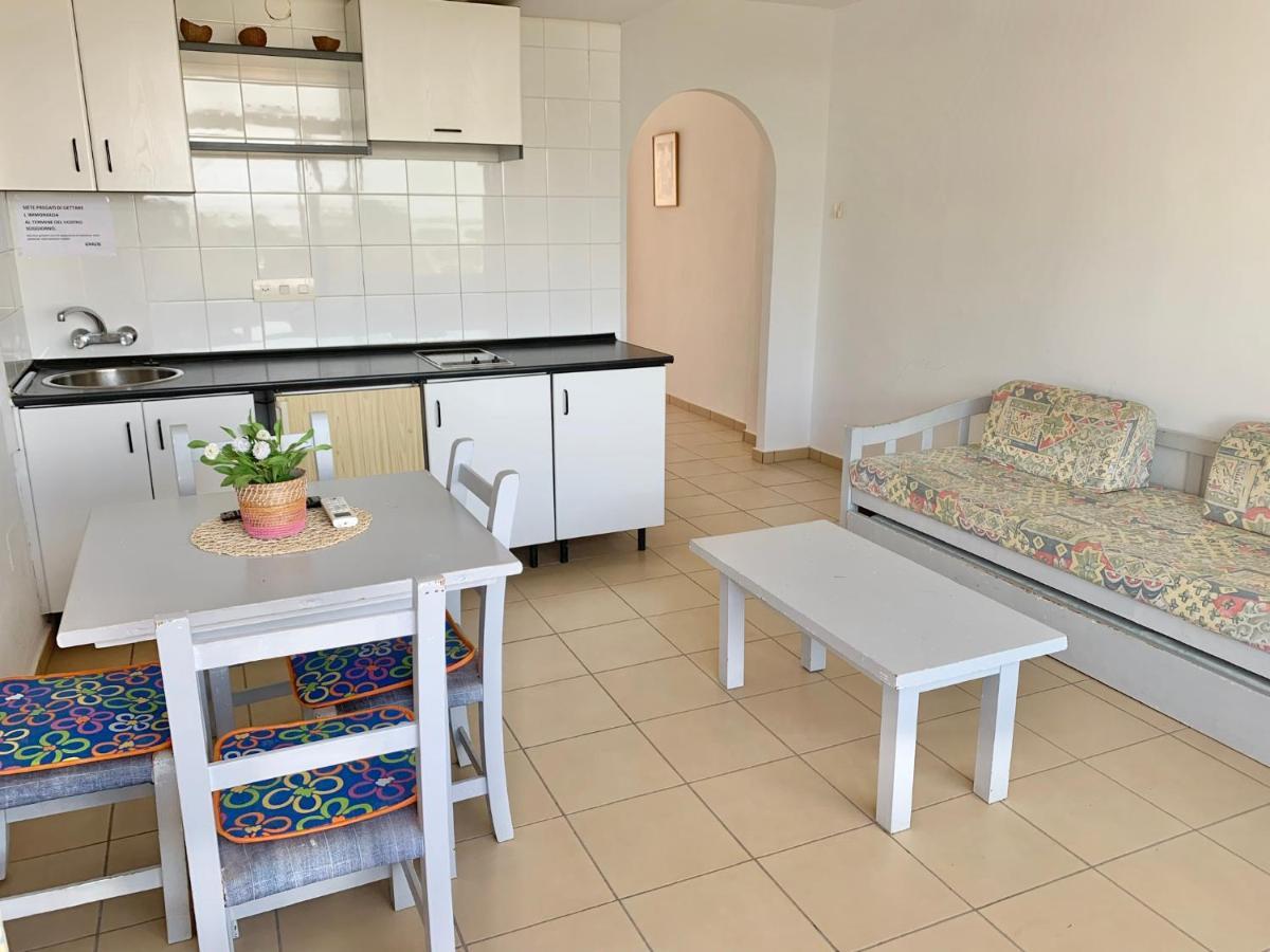 Apartamentos Miranda Es Pujols Esterno foto